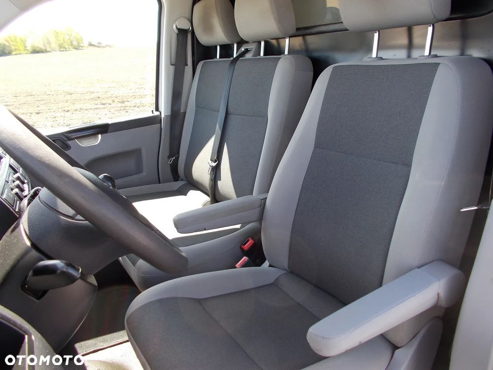 Volkswagen Transporter - 18