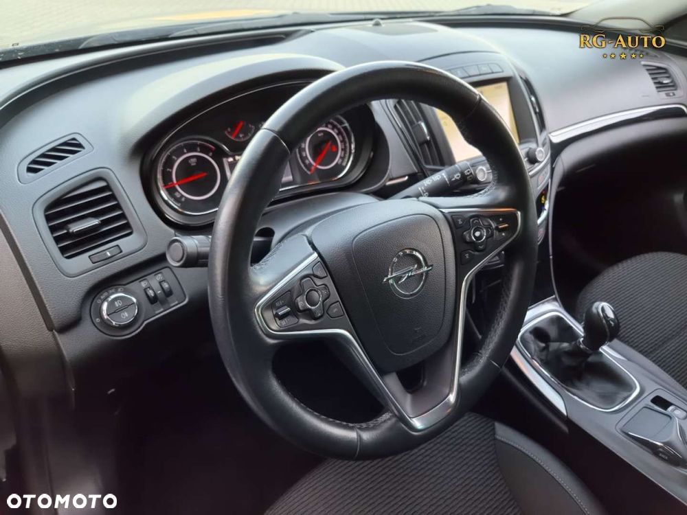 Opel Insignia - 36