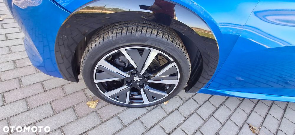 Peugeot 208 PureTech 100 GT - 18
