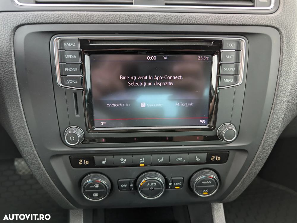 Volkswagen Jetta 2.0 TDI DSG Comfortline - 27