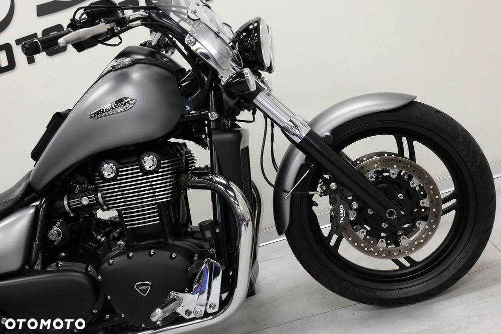 Triumph Thunderbird - 18
