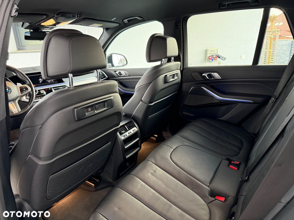 BMW X5 xDrive30d mHEV - 29