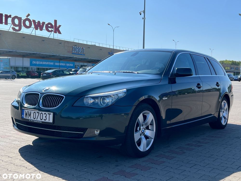 BMW Seria 5 525i xDrive Touring - 4