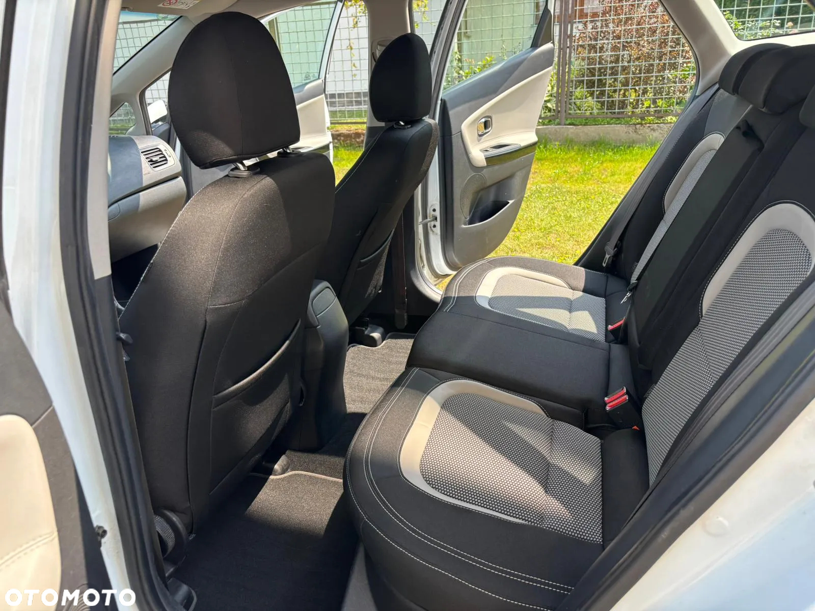 Kia Ceed 1.6 CRDi 128 Spirit - 13