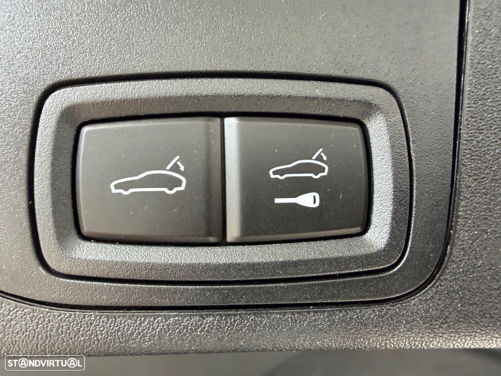 Porsche Taycan Cross Turismo Turbo - 21