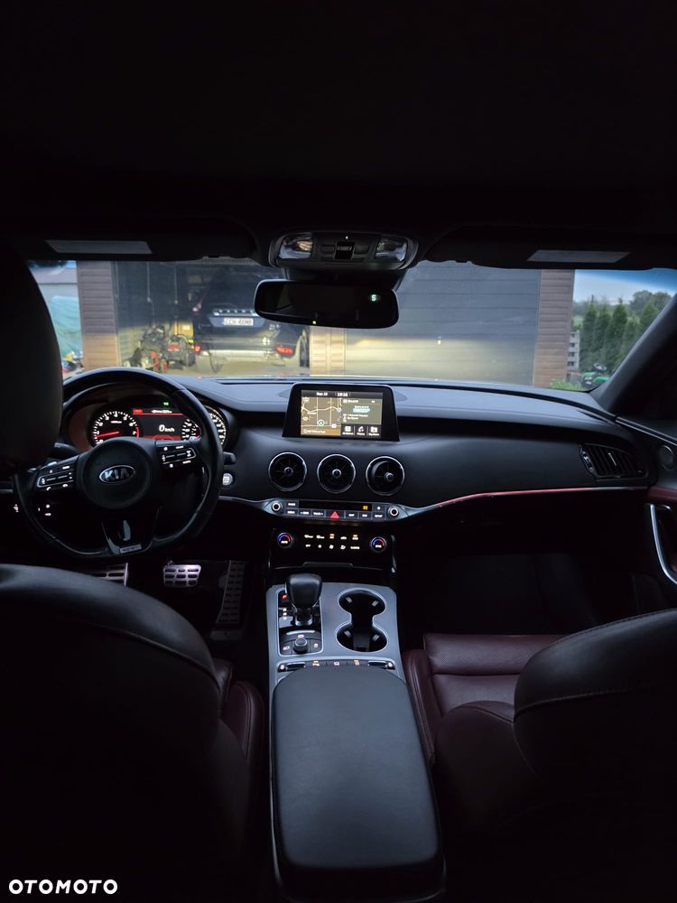 Kia Stinger 3.3 T-GDI V6 GT AWD - 31