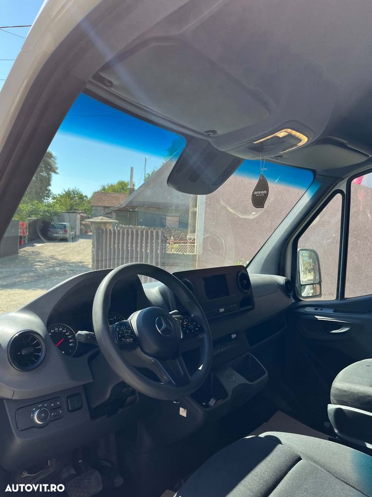 Mercedes-Benz Sprinter - 22