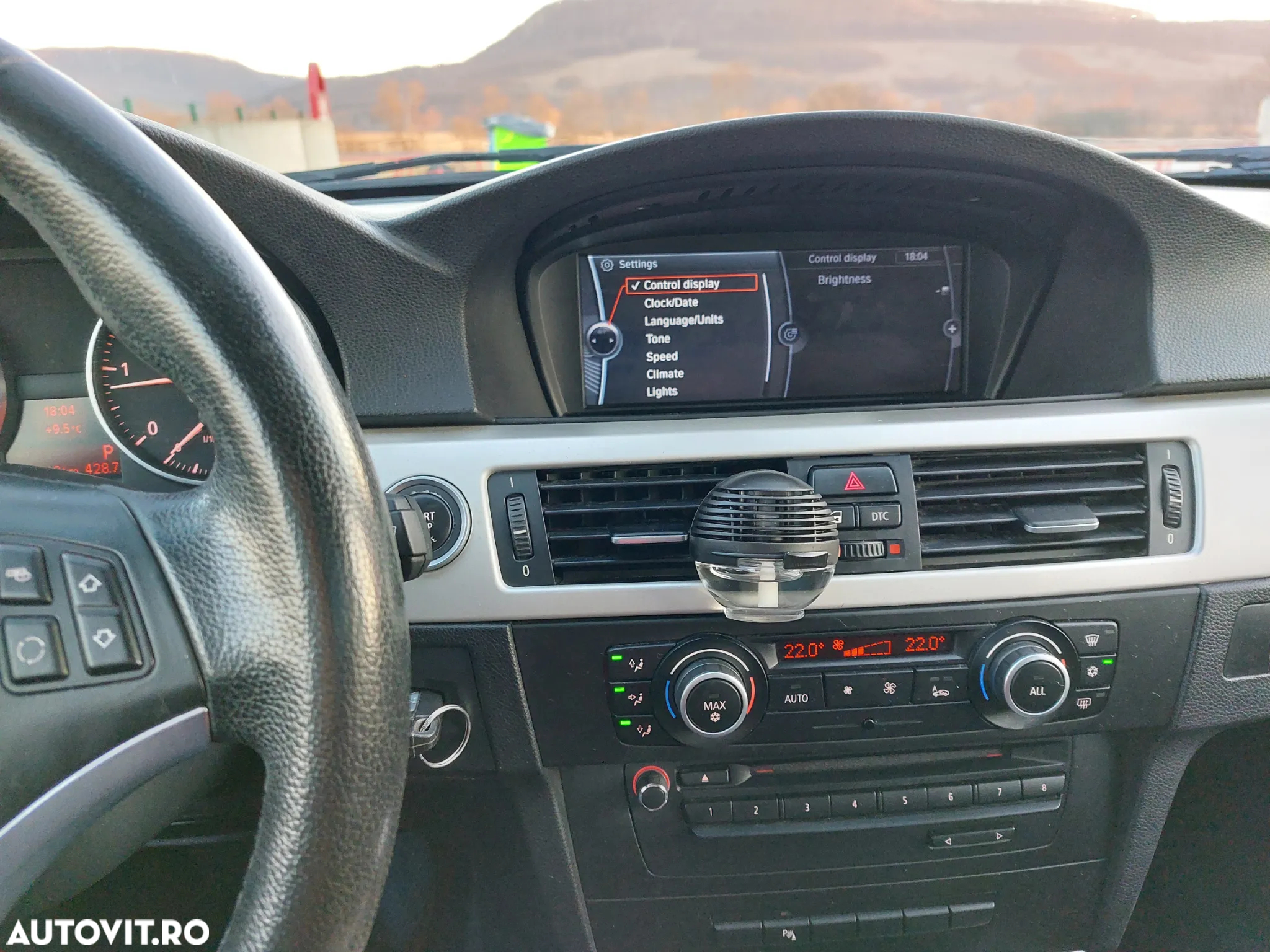 BMW Seria 3 320d DPF Touring Aut. - 16