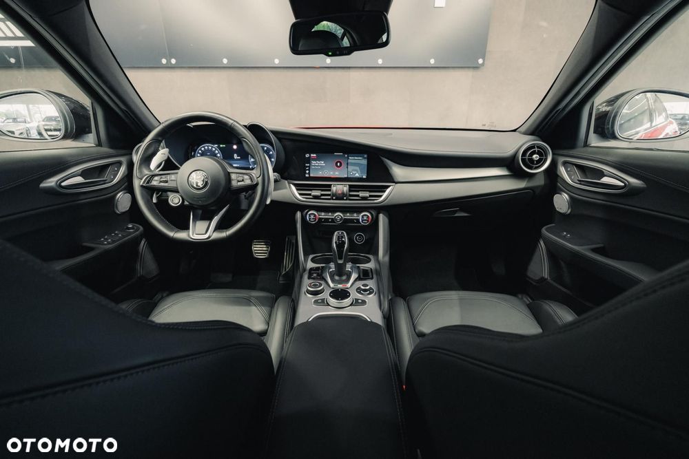 Alfa Romeo Giulia 2.0 Turbo Veloce Q4 - 11