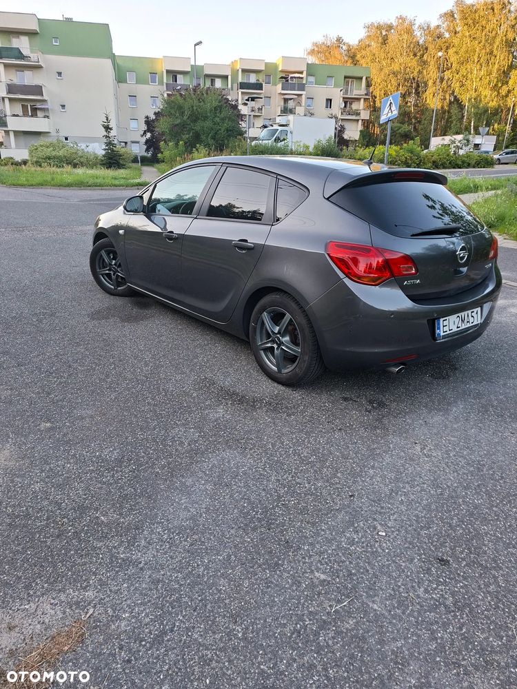 Opel Astra 1.4 T Cosmo - 3