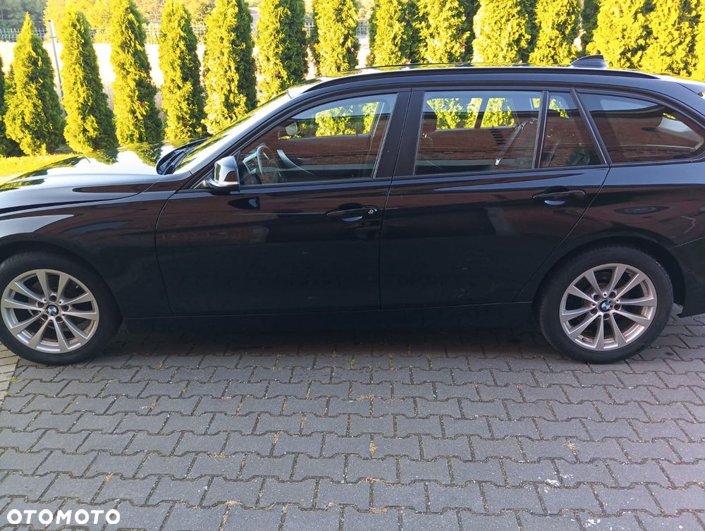 BMW Seria 3 318d - 22