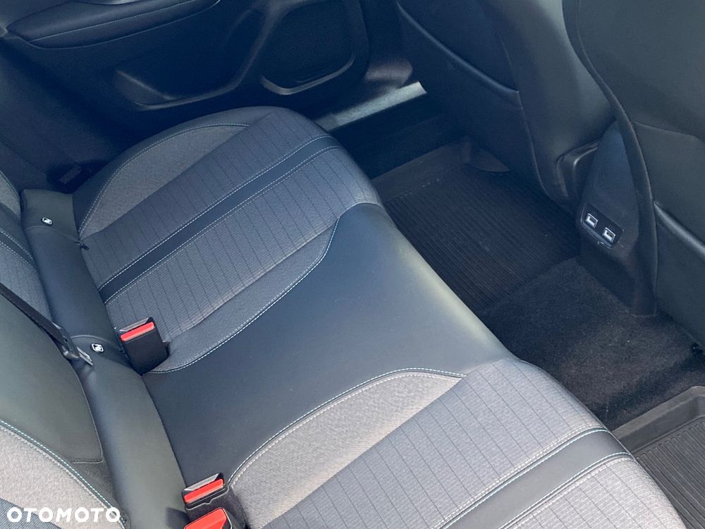 Peugeot 2008 1.5 BlueHDi Allure S&S EAT8 - 38