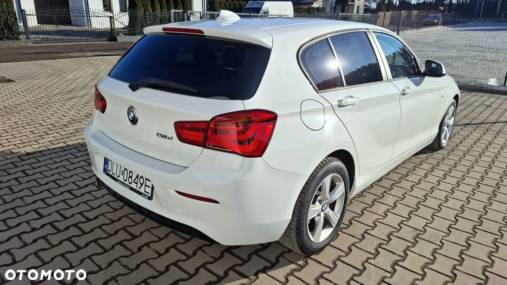 BMW Seria 1 118d Sport Line - 3