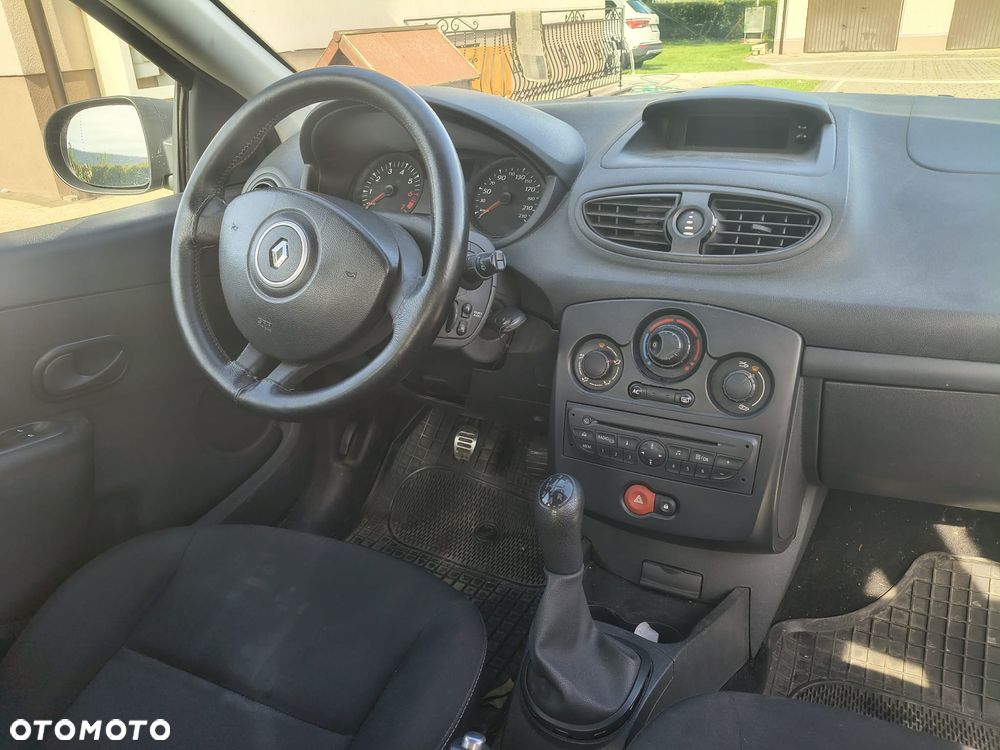 Renault Clio 1.2 16V Authentique - 5