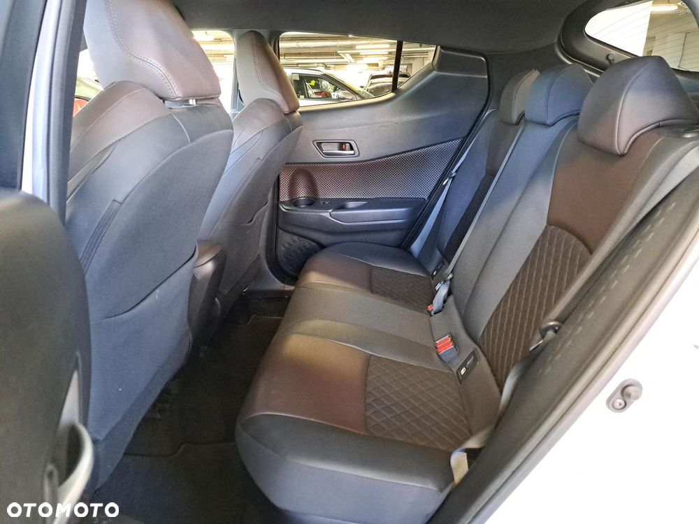 Toyota C-HR 1.8 Hybrid Prestige - 11