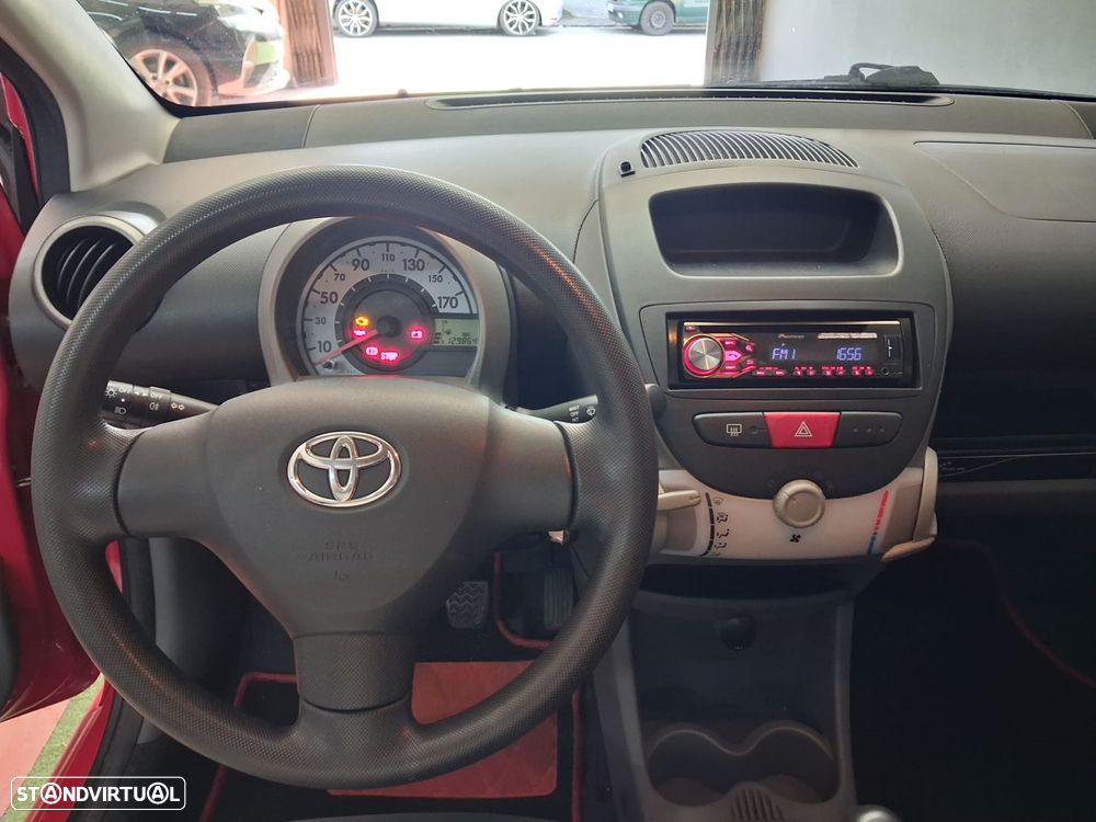 Toyota Aygo 1.0 - 12