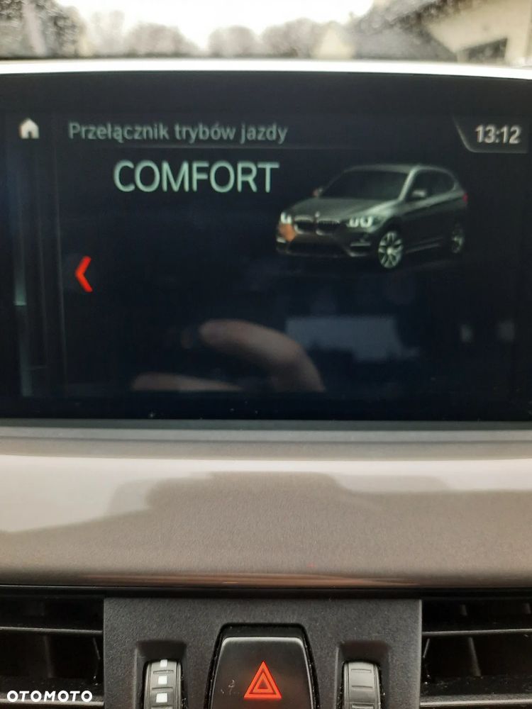 BMW X1 sDrive18d xLine - 13