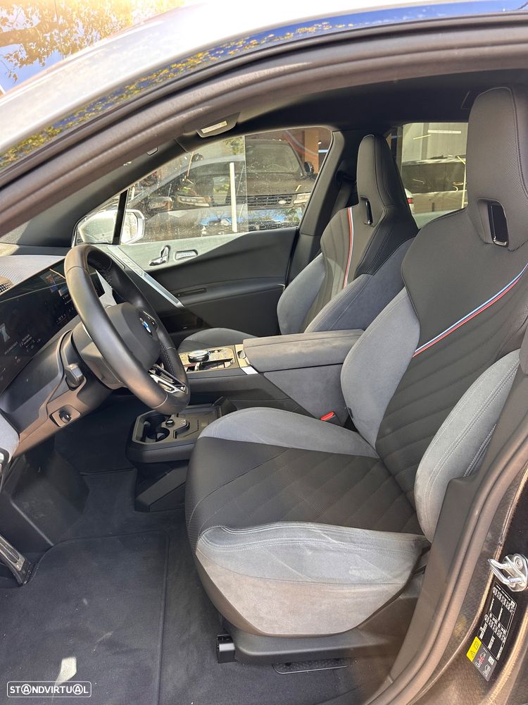 BMW iX xDrive 45 Pack Desportivo - 16