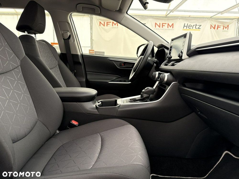 Toyota RAV4 - 22