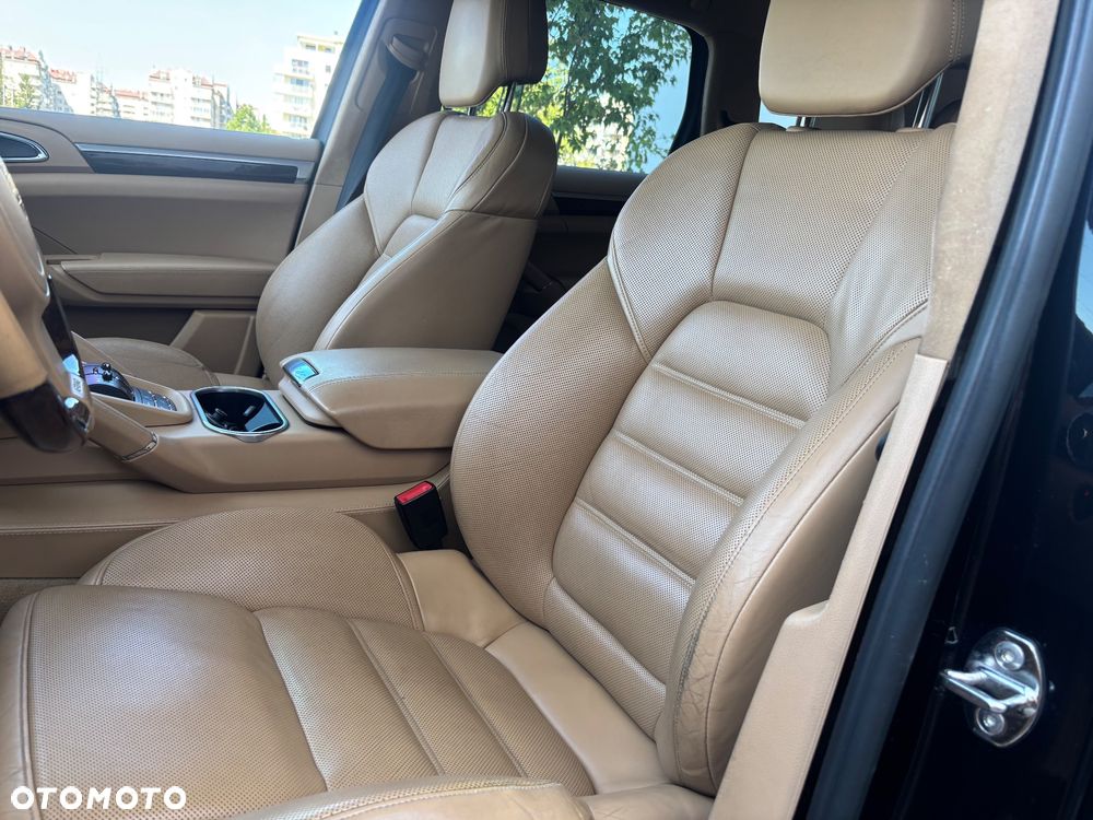 Porsche Cayenne - 7