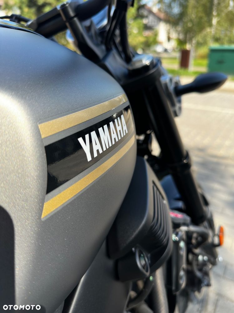 Yamaha XSR - 2