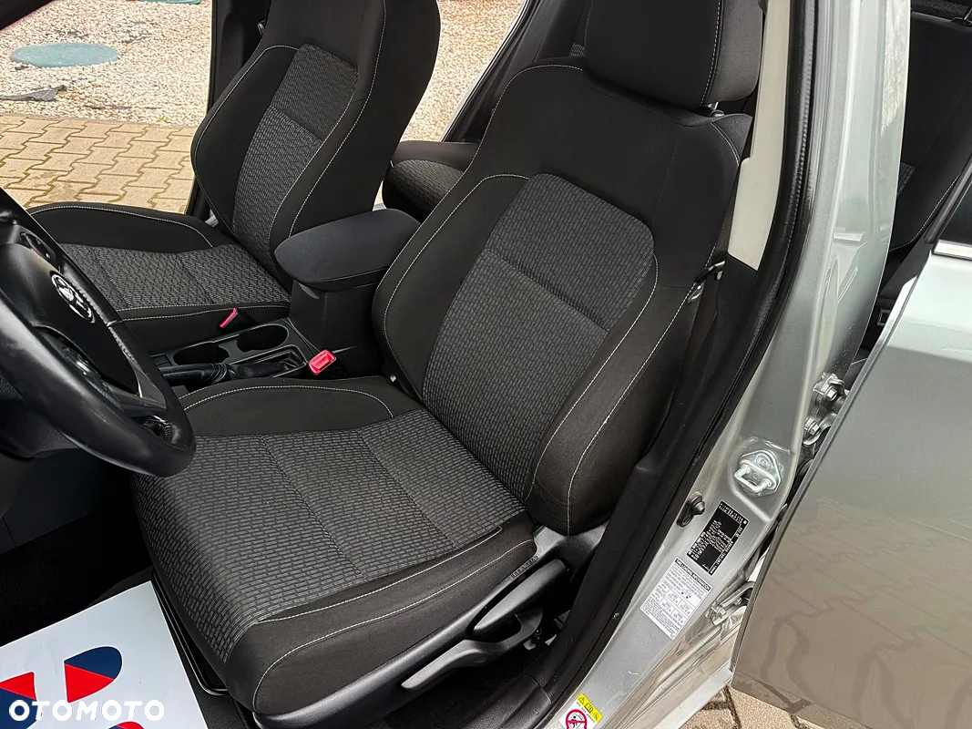 Toyota Auris 1.8 VVT-i Hybrid Automatik Executive - 32