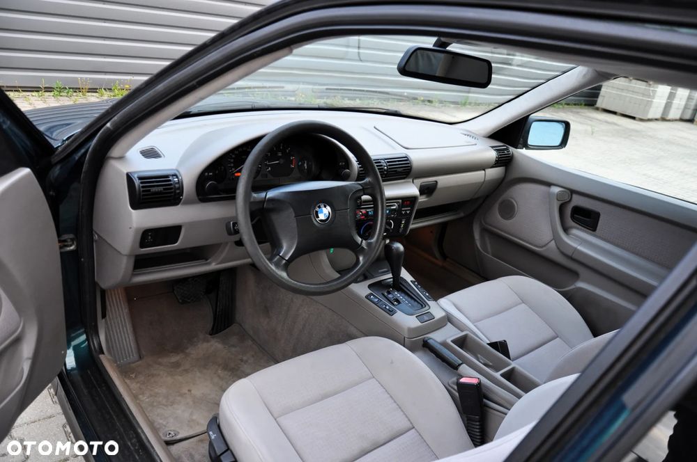 BMW Seria 3 316i - 8