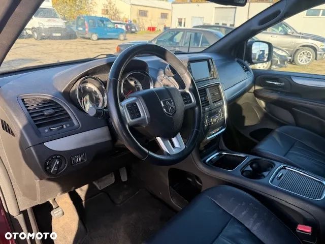 Dodge Grand Caravan 3.6 R/T - 16