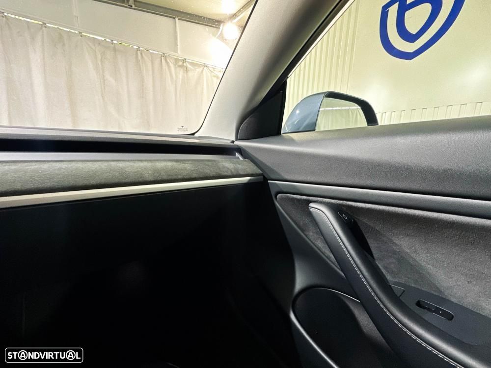 Tesla Model 3 Long Range AWD Dual Motor - 37
