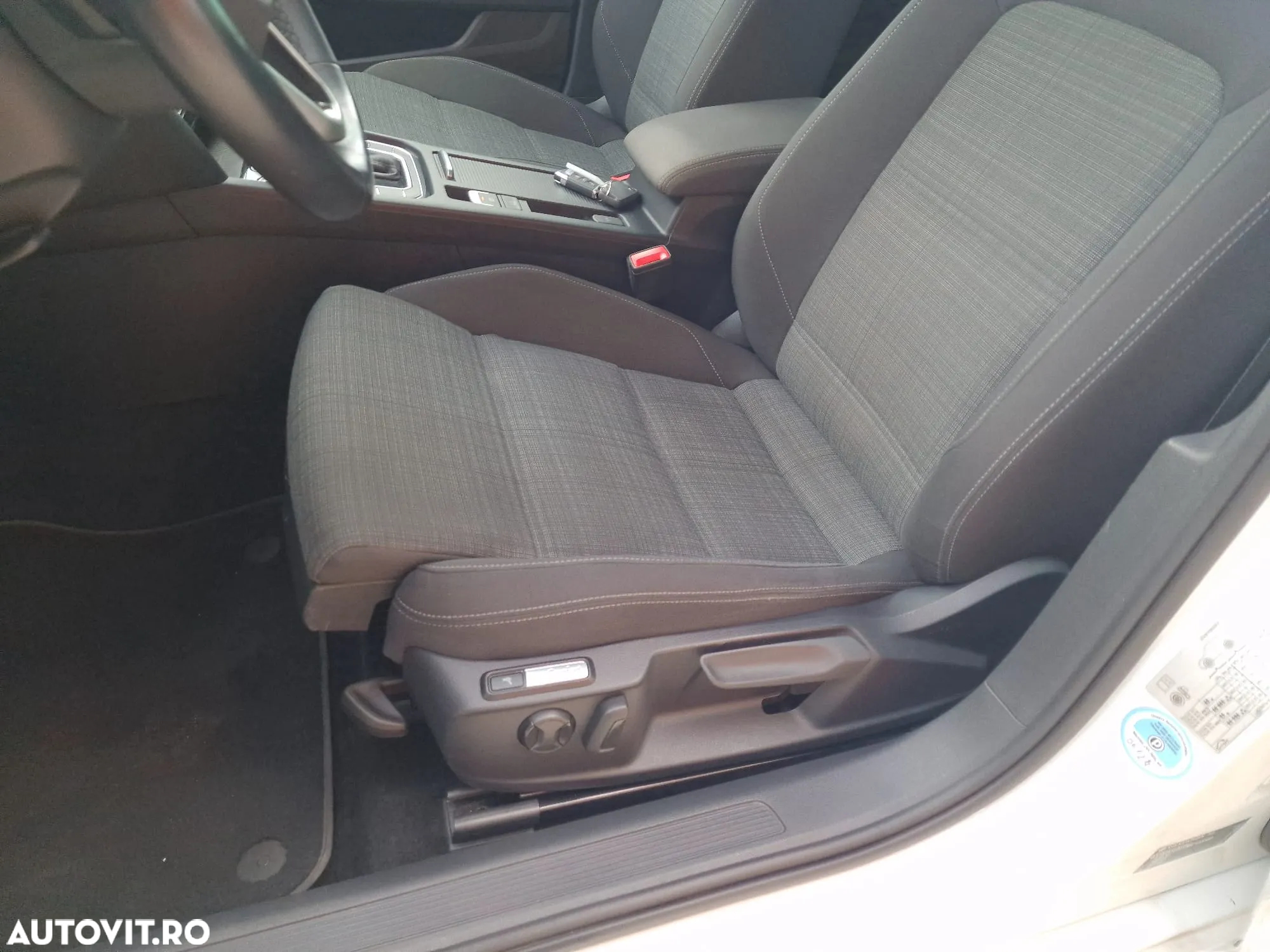 Volkswagen Passat Variant 2.0 TDI DSG Business - 10