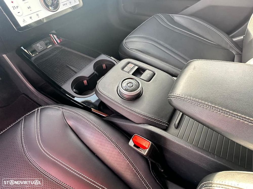 Ford Mustang Mach-E Alargada - 40