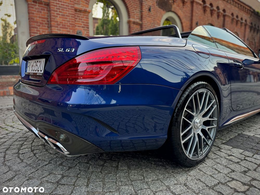 Mercedes-Benz SL 63 AMG - 17