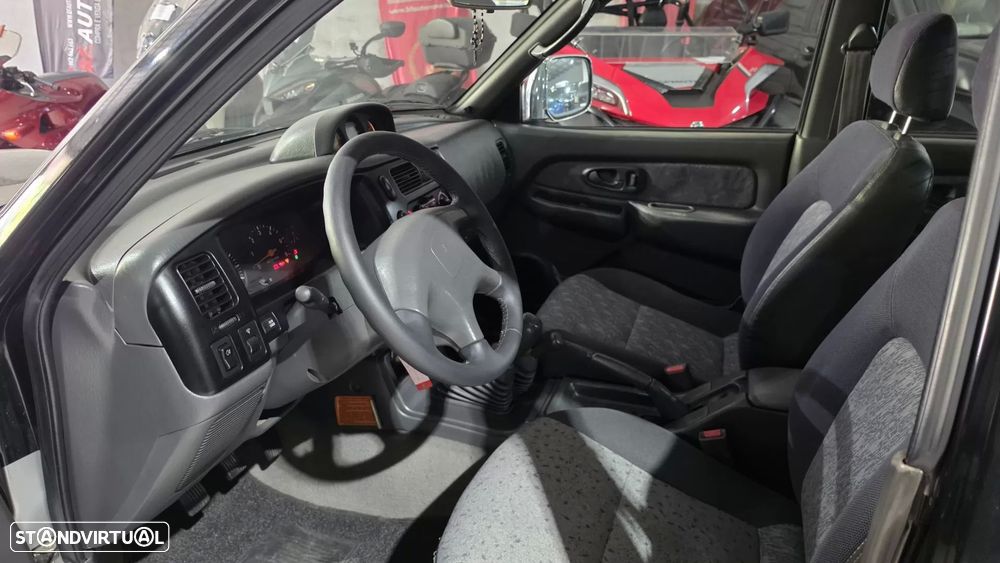 Mitsubishi L200 2.5 TD Strada CD - 23