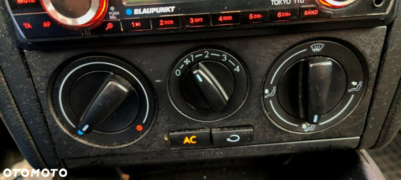 Volkswagen Golf - 11