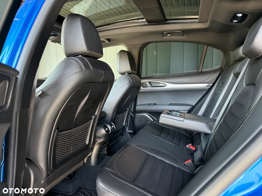 Alfa Romeo Stelvio 2.0 Turbo Veloce Q4 - 22