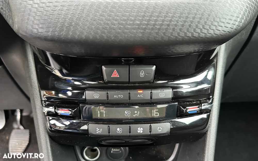 Peugeot 2008 - 16