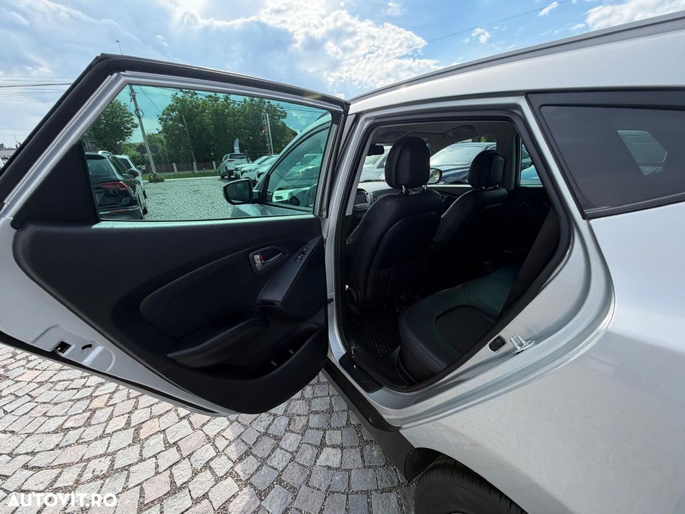 Hyundai ix35 2.0 CRDI 4WD Automatik Style - 9