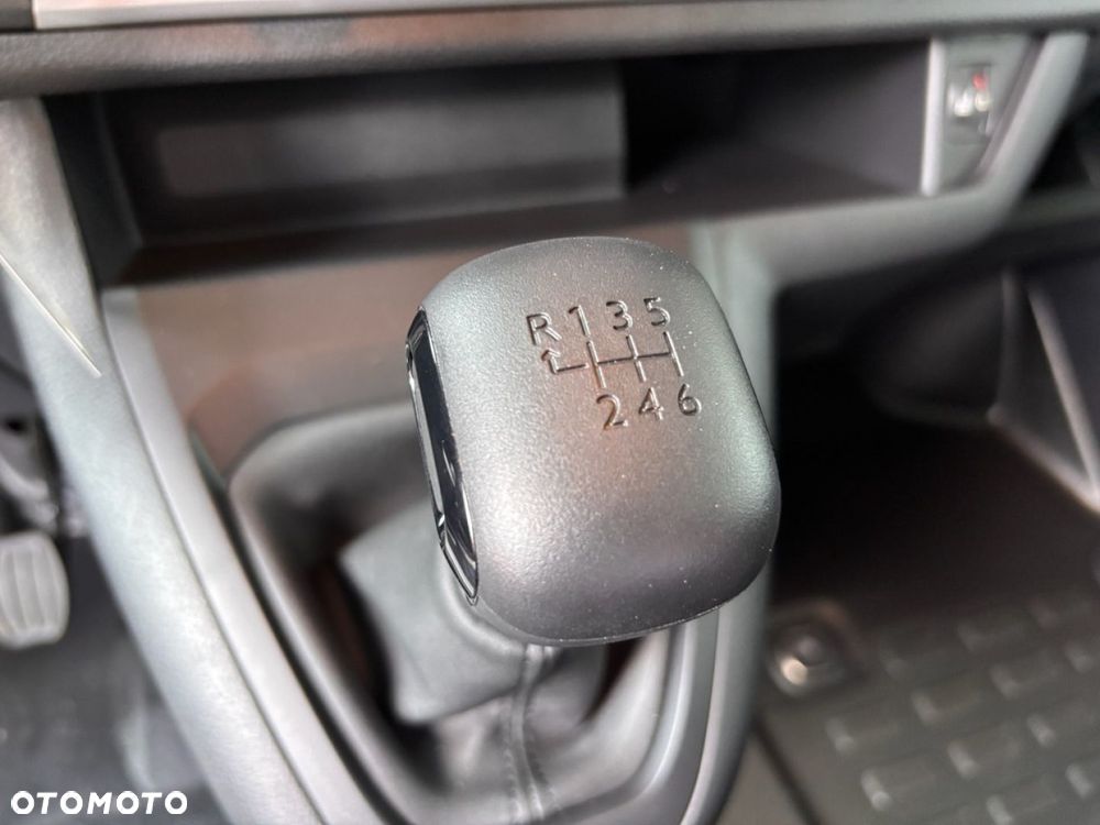Opel Vivaro - 21