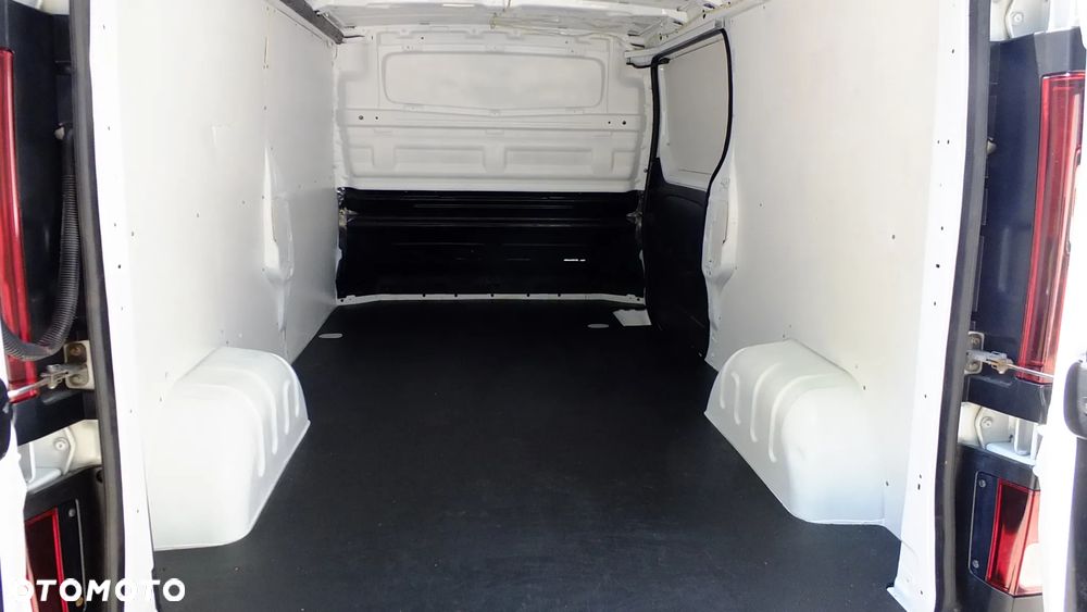 Opel Vivaro - 6