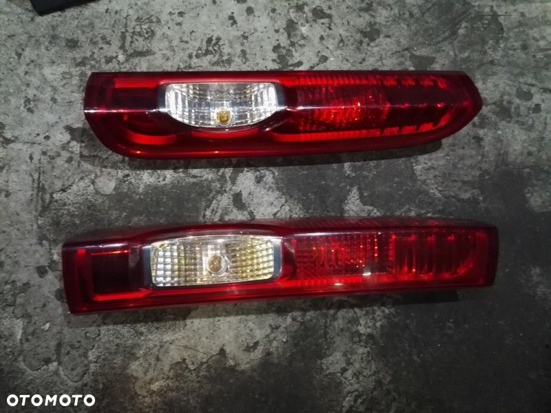 obudowa lampy tył trafic vivaro primastar 07+ - 14