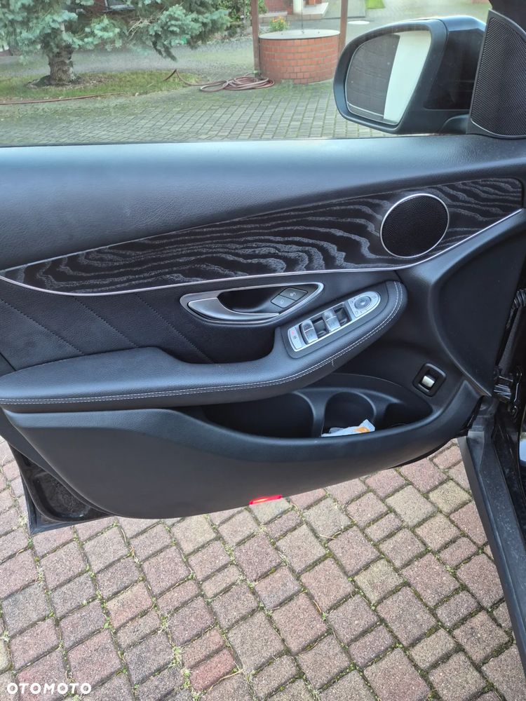 Mercedes-Benz GLC 250 d 4Matic 9G-TRONIC AMG Line - 21