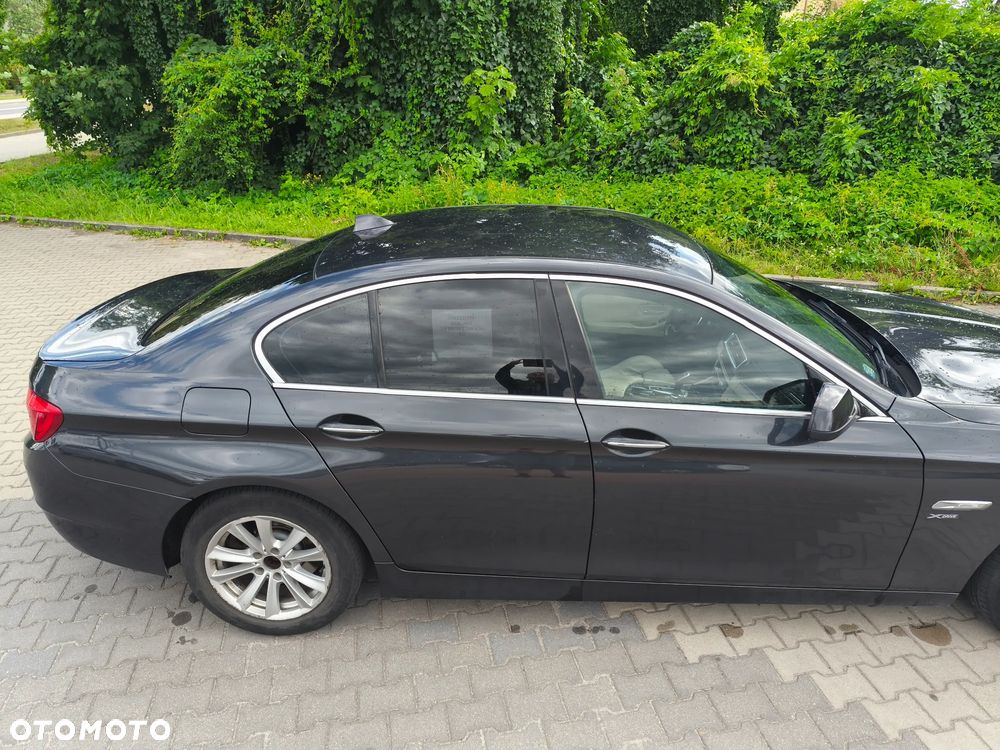 BMW Seria 5 525d xDrive Sport-Aut Luxury Line - 29