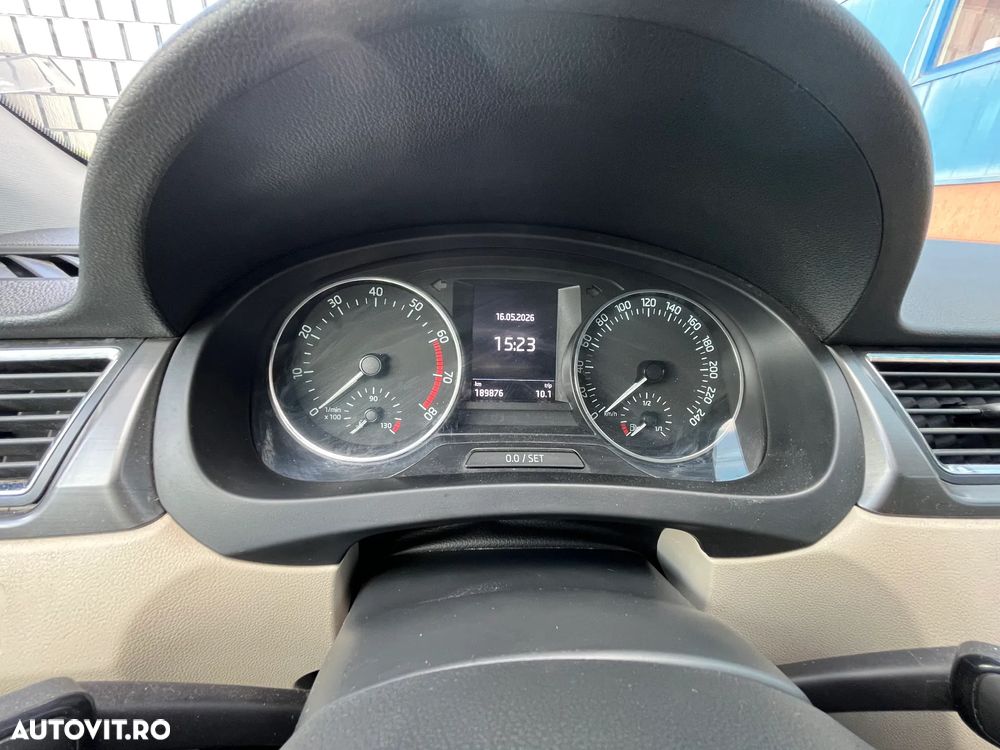 Skoda RAPID 1.2 TSI Style DSG - 4
