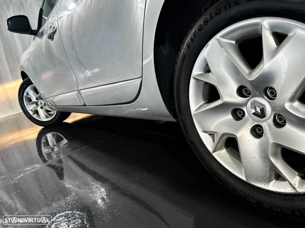 Renault Mégane 1.5 dCi Dynamique CO2 Champion - 8