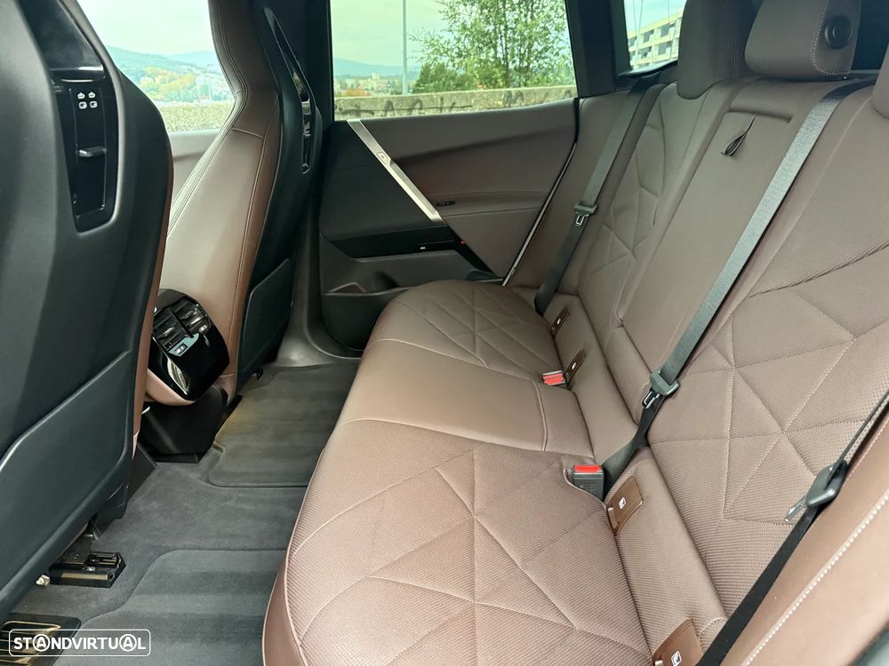 BMW iX xDrive 40 Pack Desportivo - 18