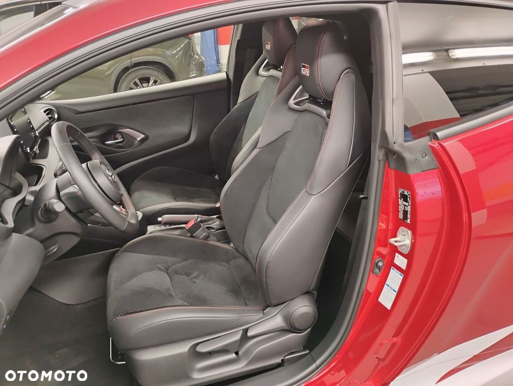 Toyota Yaris - 15