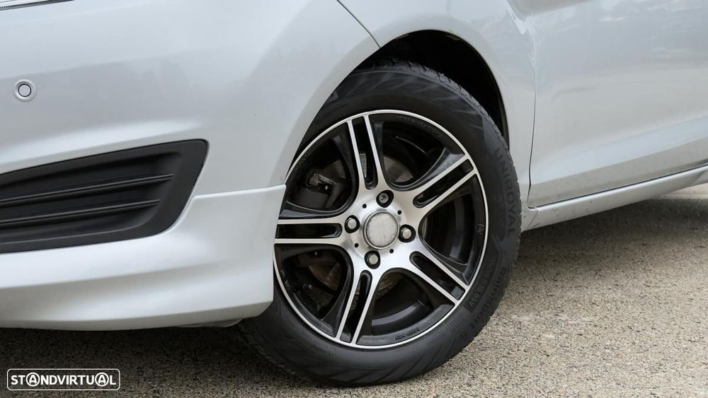 Ford Fiesta 1.5 TDCi Trend - 18