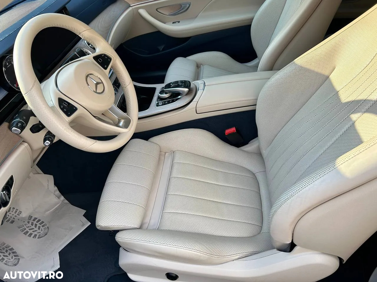 Mercedes-Benz E 400 4MATIC Cabrio - 8