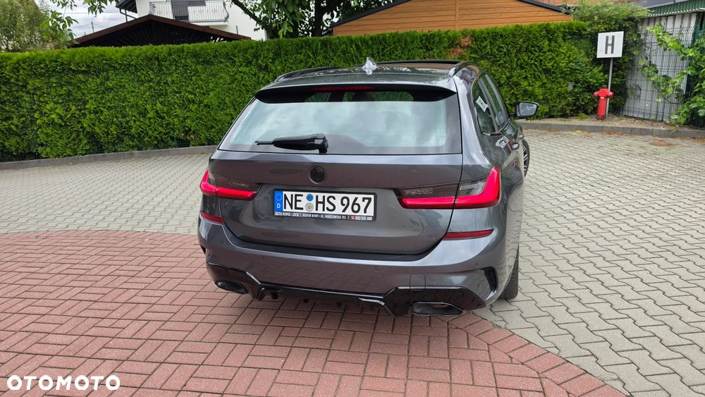 BMW Seria 3 330e M Sport - 22