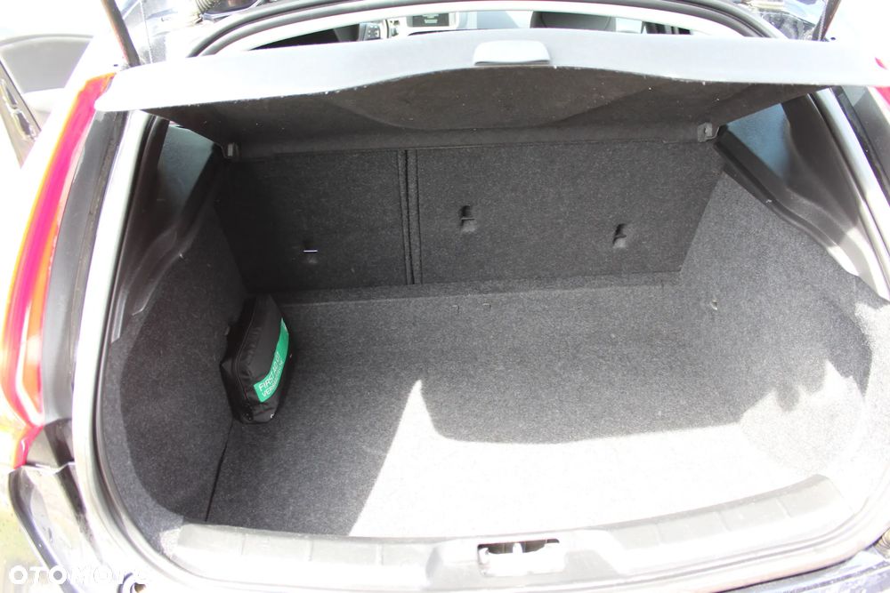 Volvo V40 T2 Summum - 14